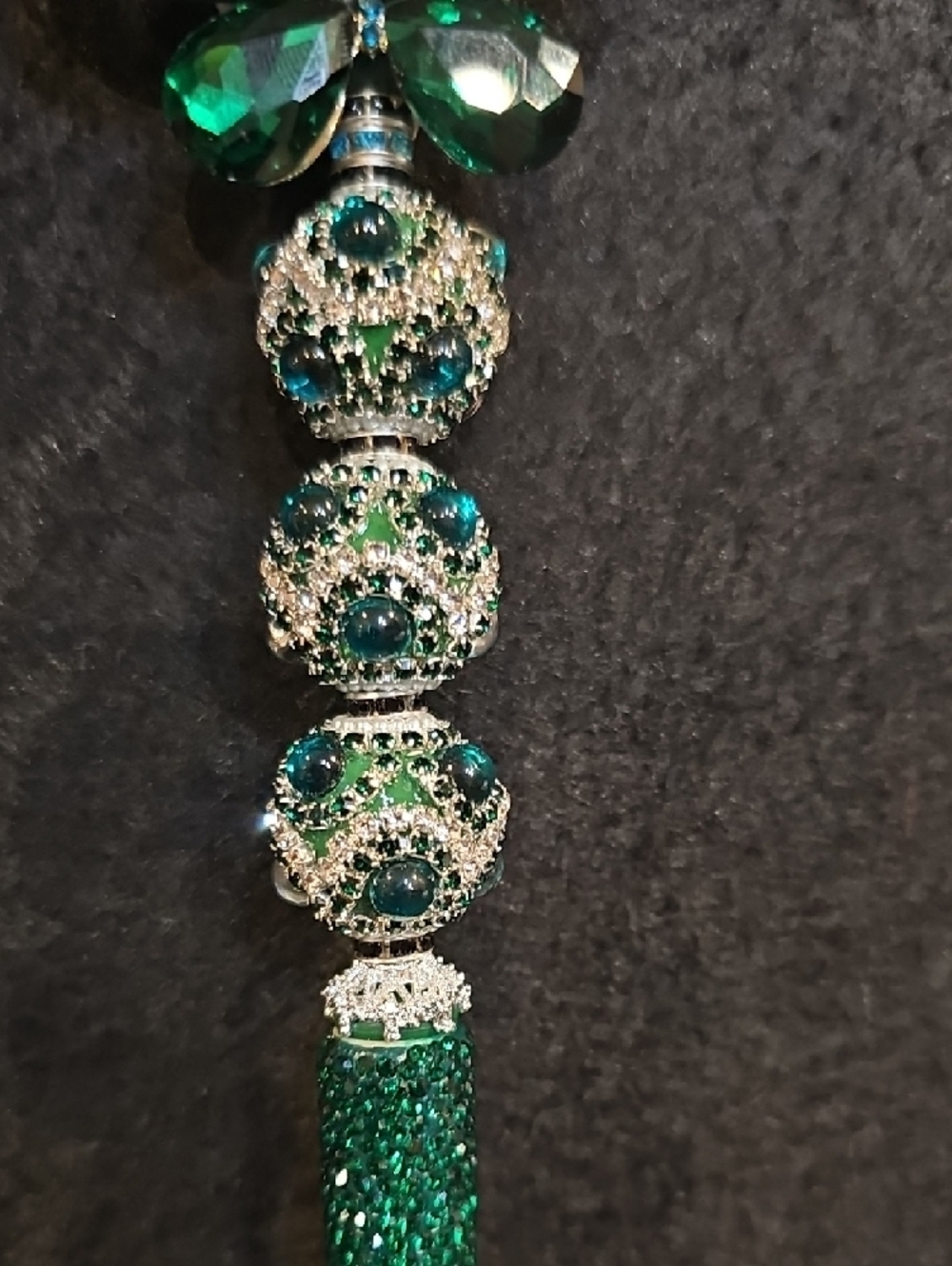 Emerald Butterfly Luxe Rhinestone  ✨💚 Statement Beaded Pen - Picture 5 of 7